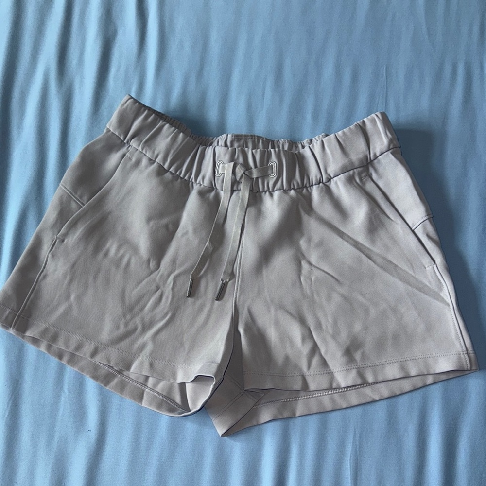 Lululemon Athletica Gray Athletic Shorts with Elastic Waistband